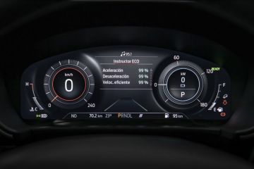 Pantalla de tablero 7 del Nueva Kuga Híbrida