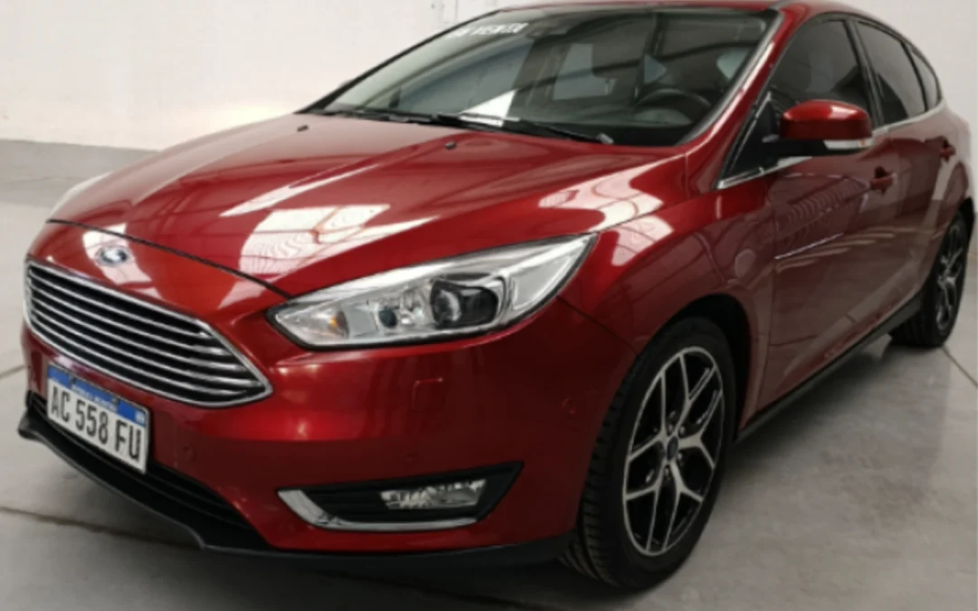 FOCUS TITANIUM 2018 con 111000 kms