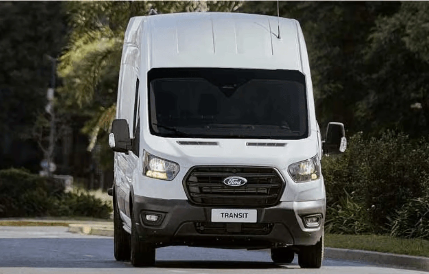 performance Ford transit van en Ford Pussetto Salta y Jujuy hero section
